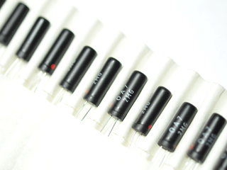 OA7 Philips Germanium Diode - Black Glass Gold Bonded